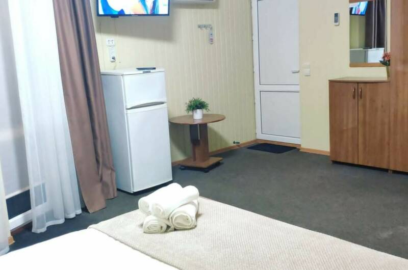 «Улучшенный 3-мест с балконом, выход на террасу»