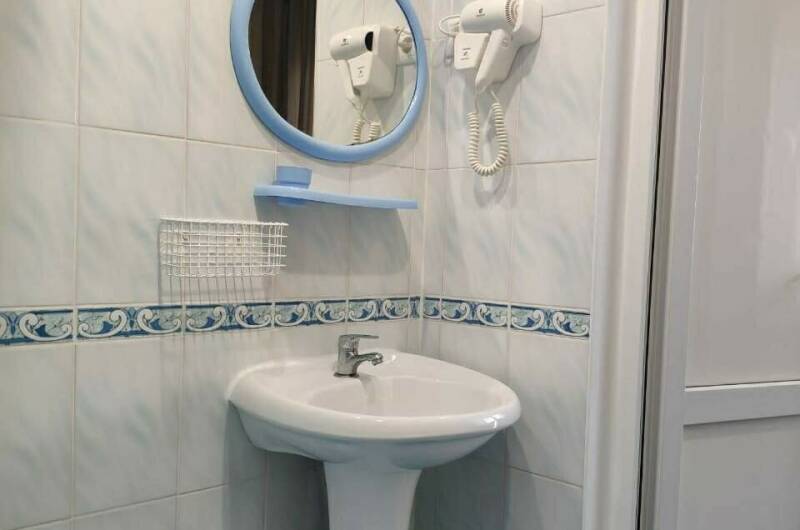 Номер 7-й — «Стандарт 4-местный», 2 этаж