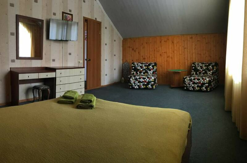 «Люкс 2-комнатный с балконом», 3 этаж