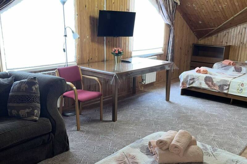 «Апартаменты с двумя спальнями и кухней»