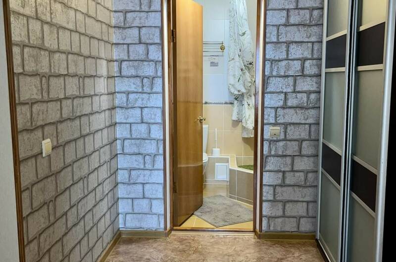 «Апартаменты с двумя спальнями и кухней»