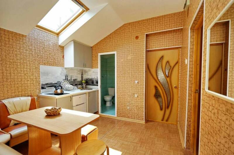 Двухкомнатный «Люкс» с балконом и кухней