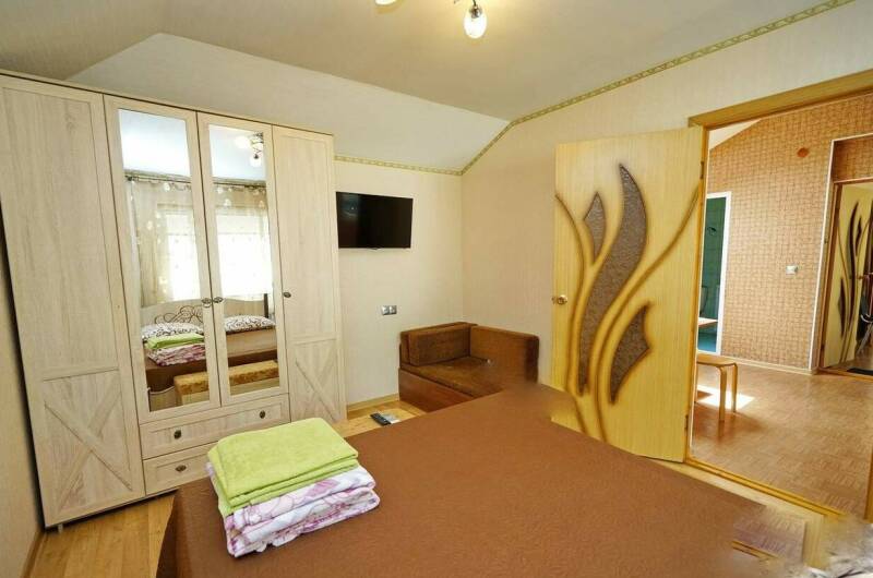 Двухкомнатный «Люкс» с балконом и кухней