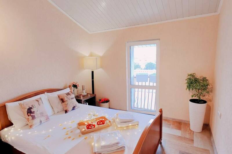 2-х комнатный 4-х местный с французким балконом