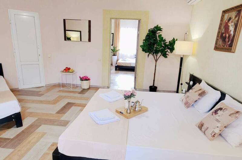 2-х ком. 6-ти мест с кухней и террассой в 40 кв. м