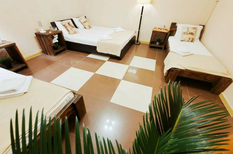 2-х комнатная 6 ти местная квартира на земле