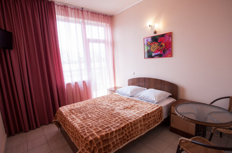 Стандартный двухместный номер с балконом