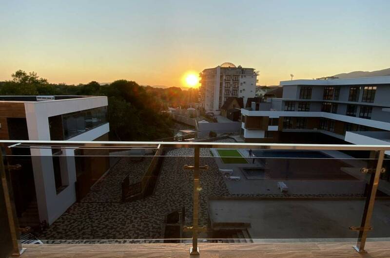 Люкс 2-х комнатный с диваном