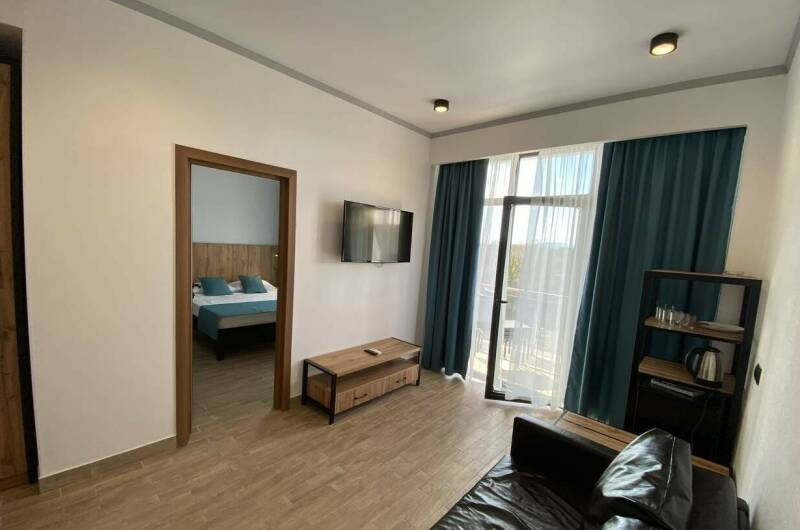 Люкс 2-х комнатный с диваном