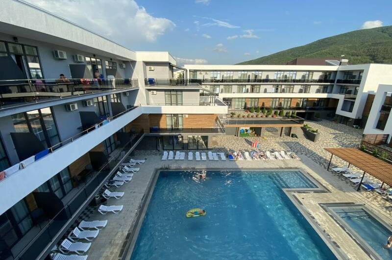 Люкс 3-х местный с большой террасой