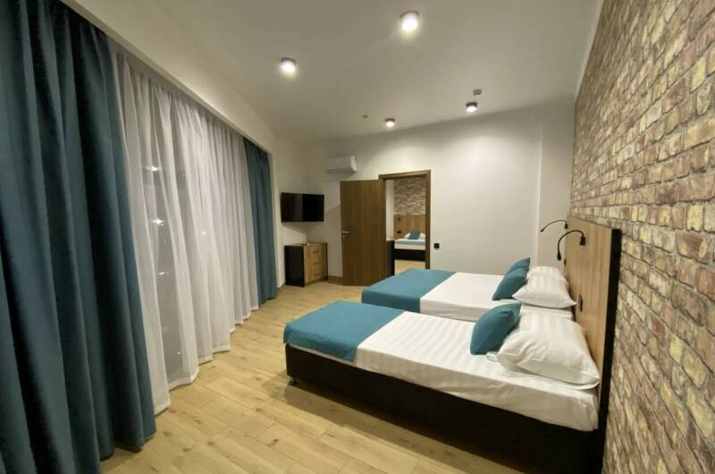 Люкс 2-х комнатный с панорамным окном