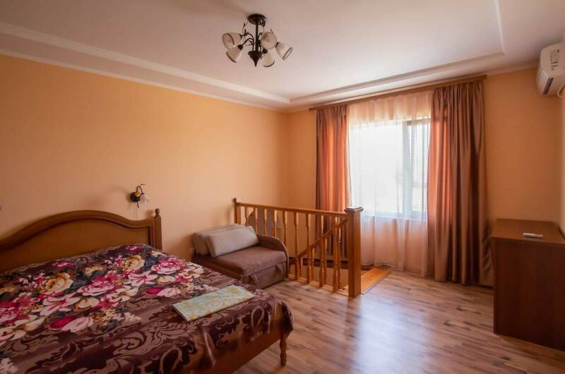 Двухэтажный без кухни