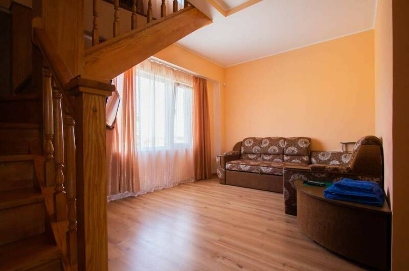 Двухэтажный без кухни