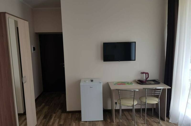 2х-3х местный 15 м² № 2 окно во внутренний двор