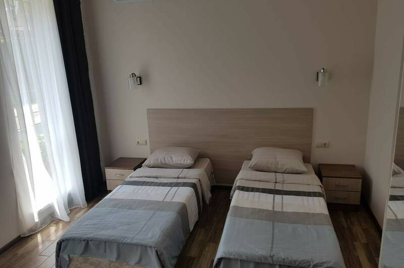 2х-3х местный 15 м² № 2 окно во внутренний двор