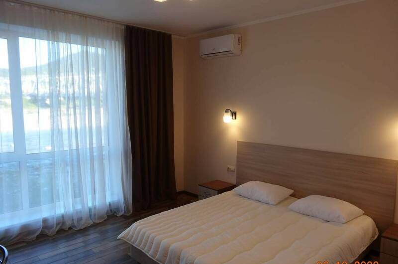 2х-3х местный 18 м² № 4 окно на реку