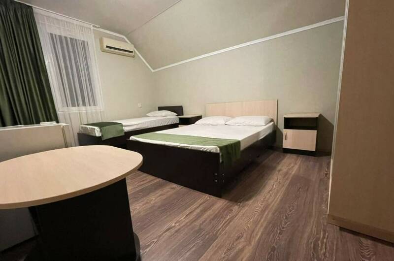 Стандарт трёхместный с балконом