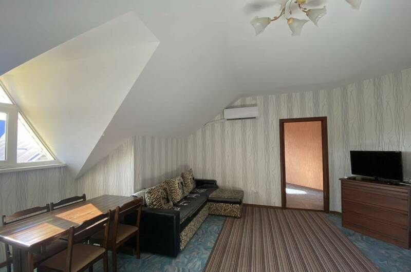 Двухкомнатные апартаменты с мини кухней (5 этаж)