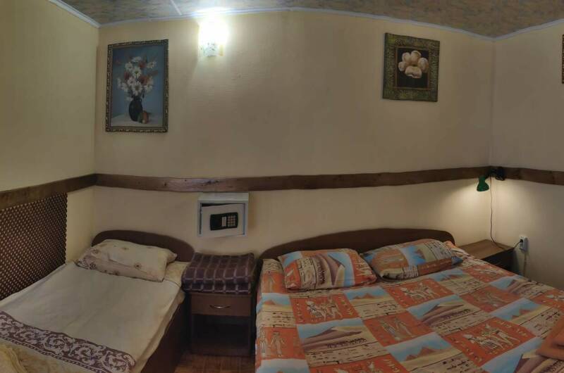 Трехместная комната с кухонным уголком и беседкой