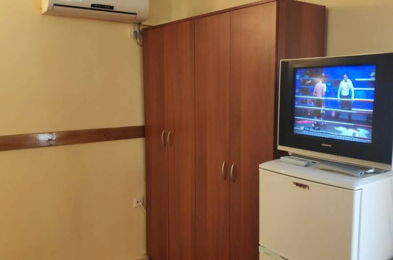 Трехместная комната с кухонным уголком и беседкой