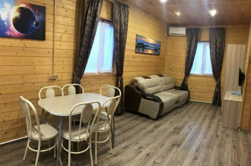 Шестиместный коттедж