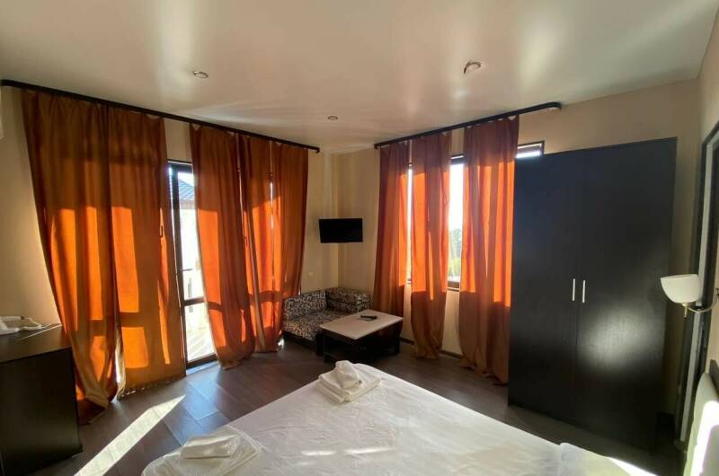 Улучшенный 2-х местный номер с балконом