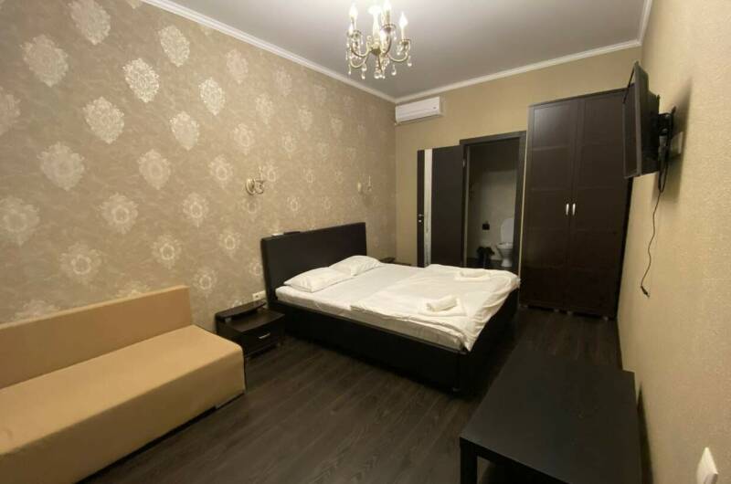 «Люкс» 2-х местный, номер с балконом