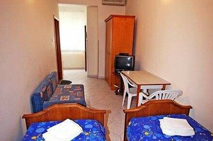 Номер с видом на ж/д с кухней в номере