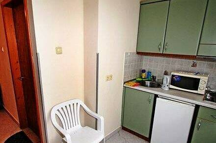 Номер с видом на ж/д с кухней в номере