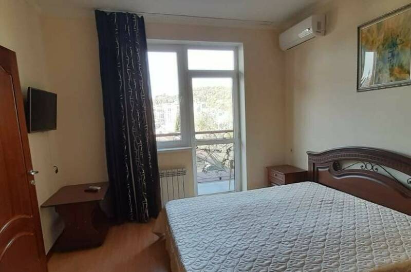 4-х местный 2-х комнатный номер «Люкс» с балконом