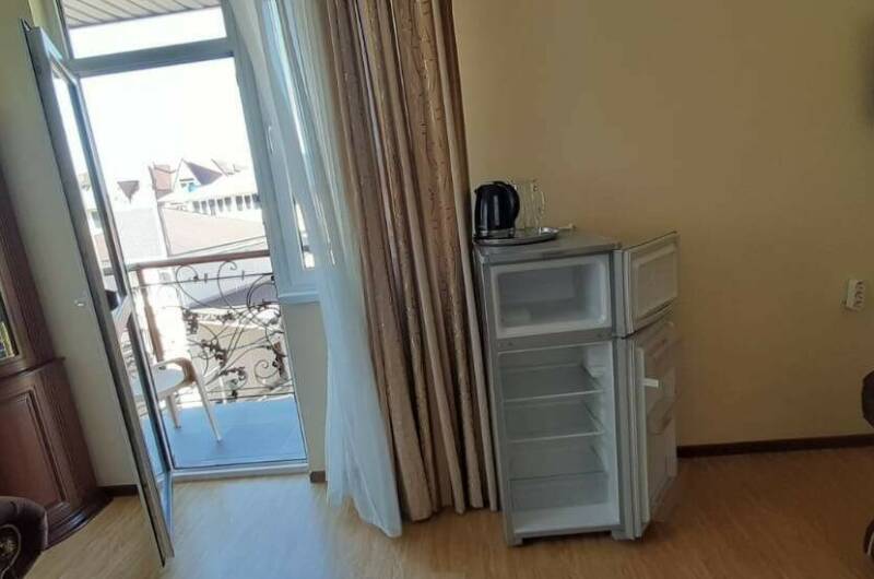 4-х местный 2-х комнатный номер «Люкс» с балконом