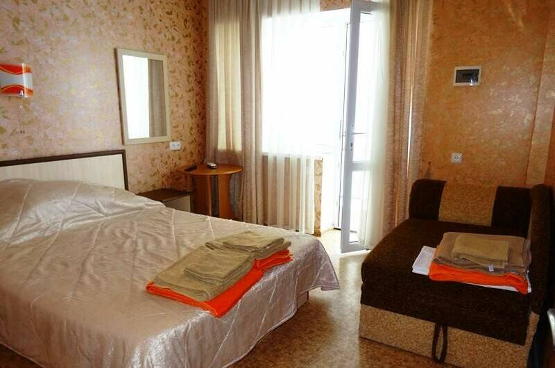 «Стандарт» 3-х местный с кухней с видом на море