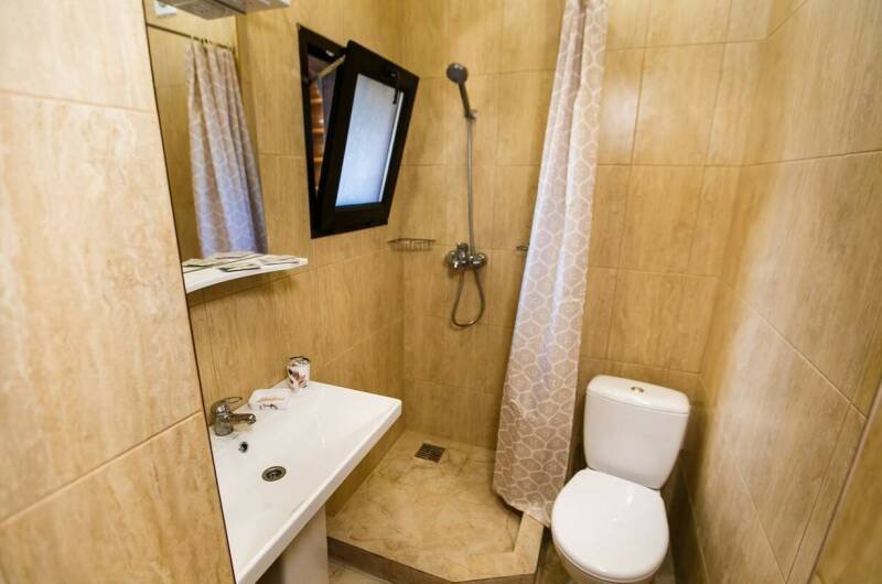 Трёхместный номер с балконом