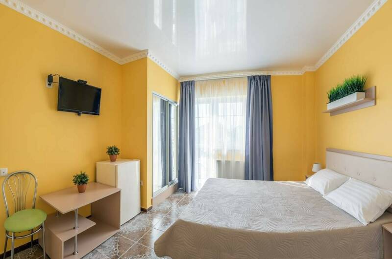 Двухместный второй этаж, с балконом