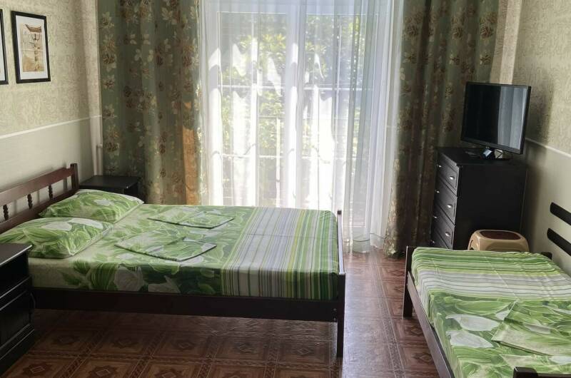 4-местный номер «Стандарт» с балконом