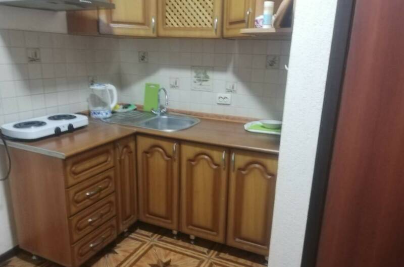 «Двухкомнатный с кухней и отдельным входом»