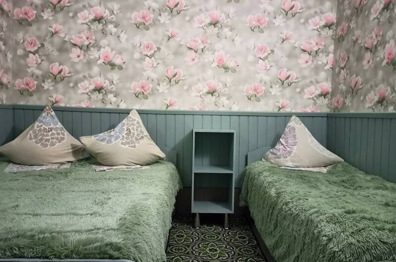 Эконом трехместный