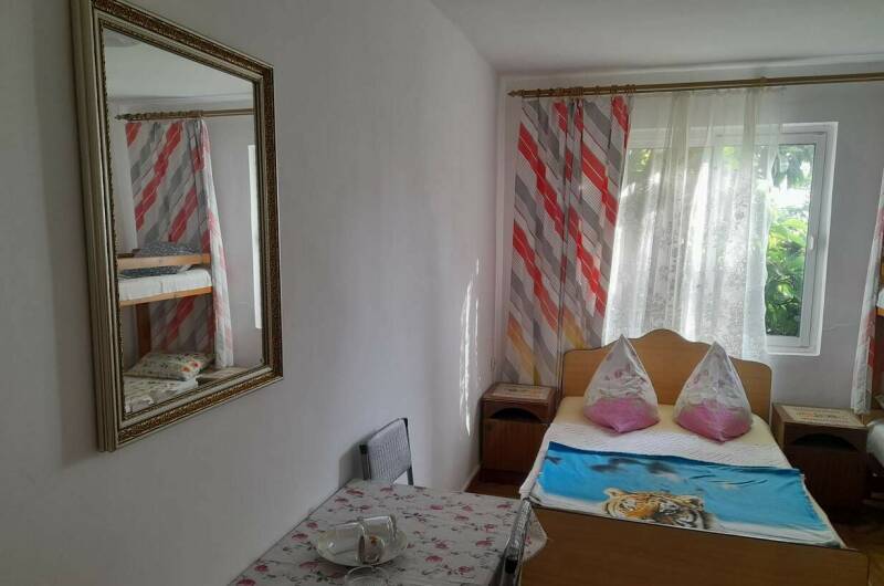 3-х местный номер с двуспальной кроватью