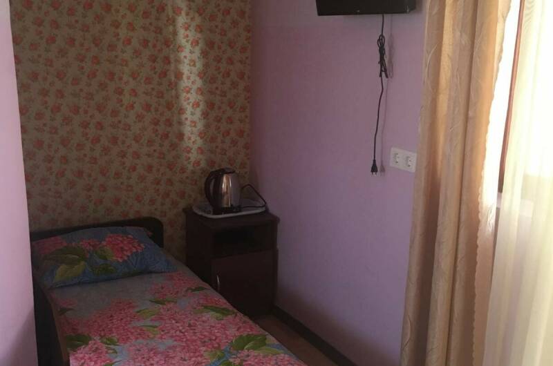 Трехместный номер на втором этаже