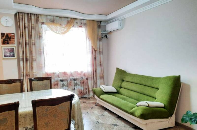 Апартаменты 3-х комнатные с кухней