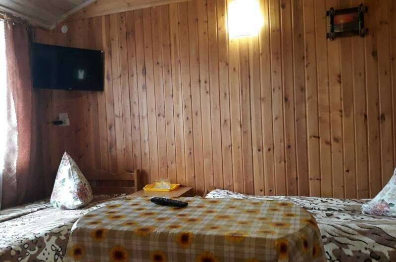 Трехместный номер с удобствами с кондиционером