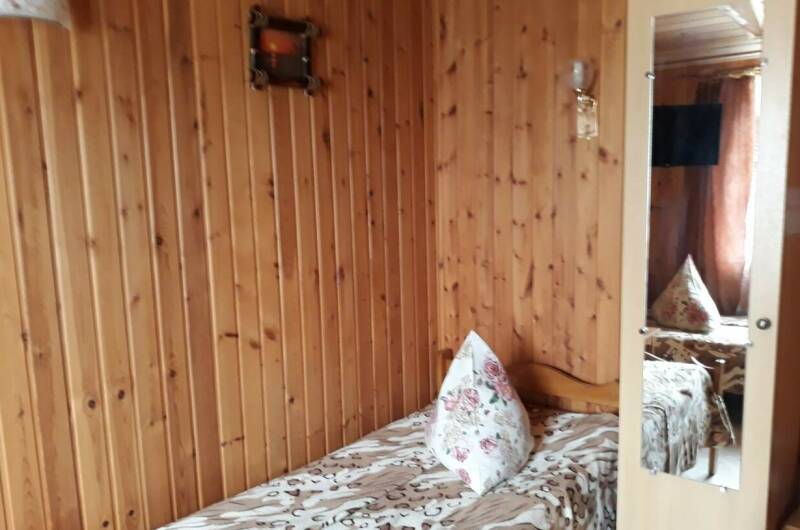 Трехместный номер с удобствами с кондиционером