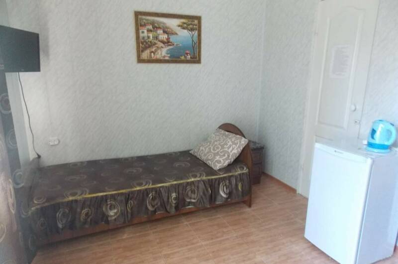 Трехместный