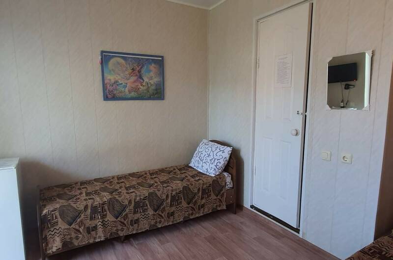 Трехместный