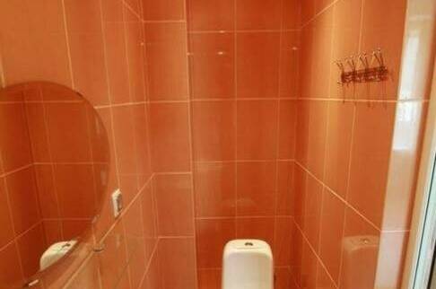 Номер № 4 с балконом и боковым видом на море