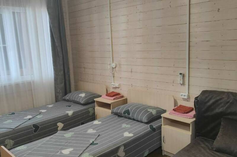 Двухкомнатный 4-х местный номер на 2-ом этаже