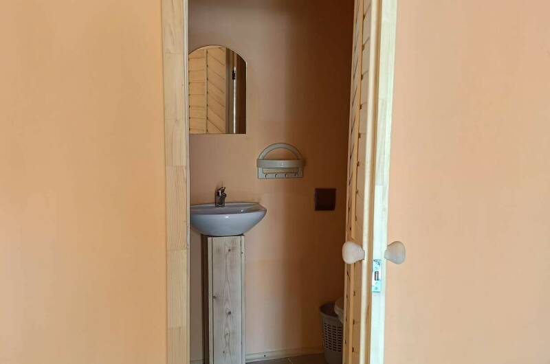 Домик с удобствами двухместный