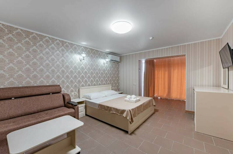 Четырехместный номер с балконом