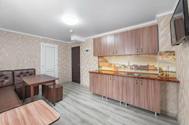 Апартаменты с кухней с балконом