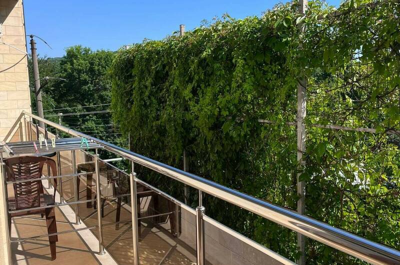 Трехместный